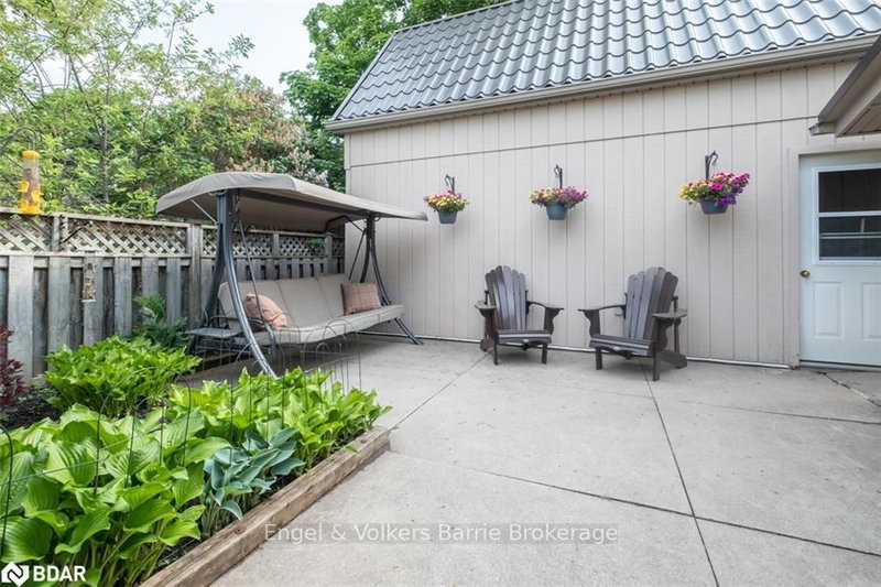 46 Park St, Barrie, L4N 1H5 | Image 2