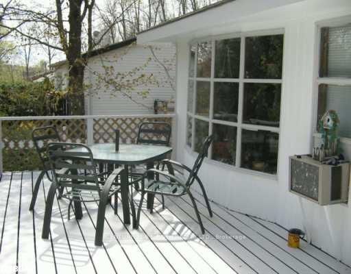 29 Nida Dr, Tiny, L9M 1R2 | Image 2