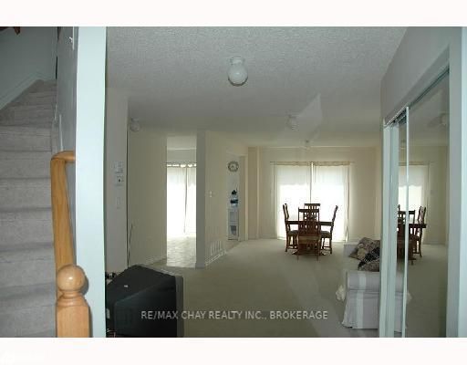 1 Glenhill Dr, Barrie, L4N 5X4 | Image 2