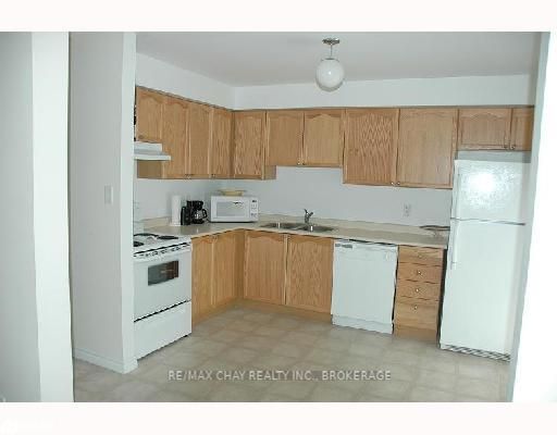 1 Glenhill Dr, Barrie, L4N 5X4 | Image 3