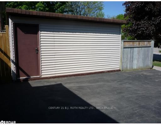 Listing Image 7