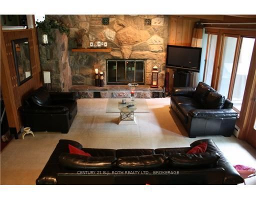 224 Mccrea Dr, Clearview, L0M 1S0 | Image 2