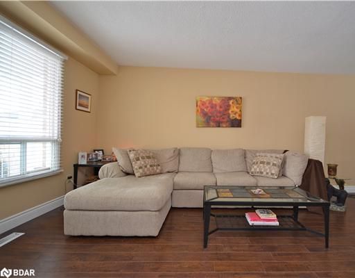 55 Moon Dr, Barrie, L4N 7G8 | Image 2