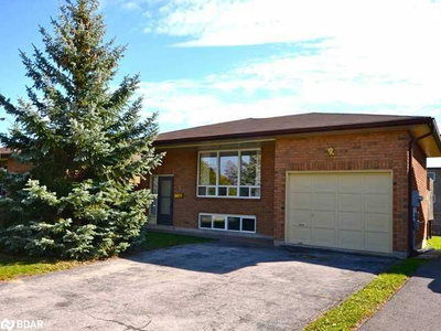 Detached House sold at 3 Buchanan Street, Barrie, Ontario, L4M 6B7 - Grove East - MLS: S6262747