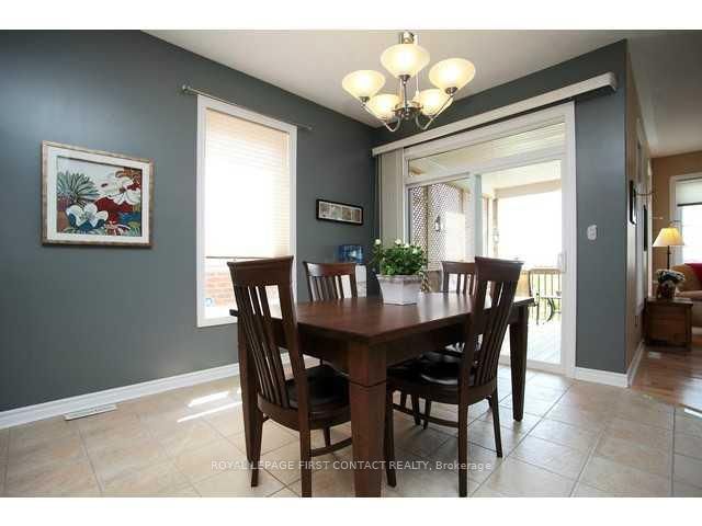 26 Regalia Way, Barrie, L4M 7H7 | Image 3