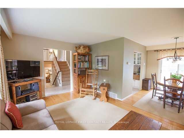 Listing Image 8