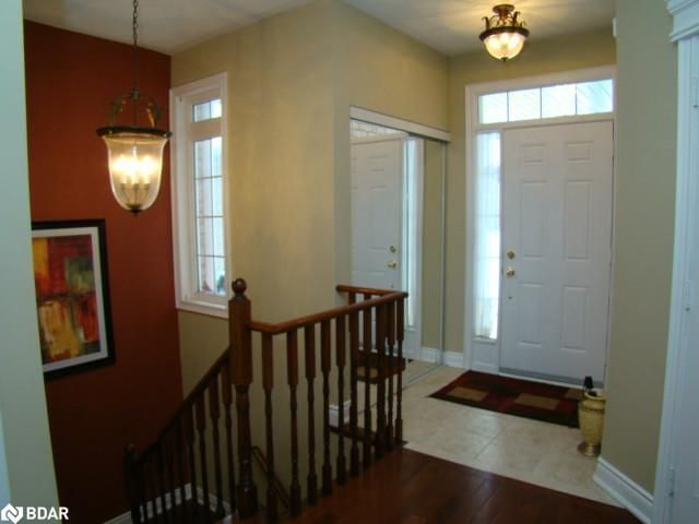 Listing Image 4