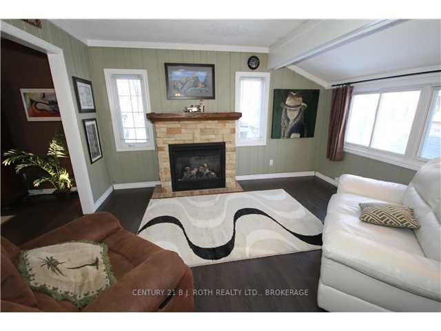 Listing Image 7