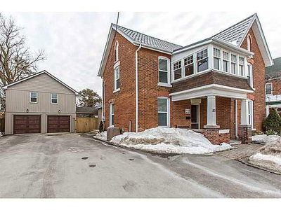 Detached House sold at 177 Dunlop Street, Barrie, Ontario, L4N 1B4 - Queen's Park - MLS: S6268329