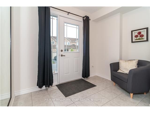 221 Harvie Rd, Barrie, L4N 9P8 | Image 3