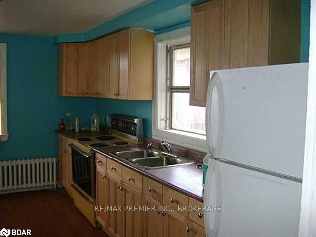 41 Albert St N, Orillia, L3V 5K3 | Image 3