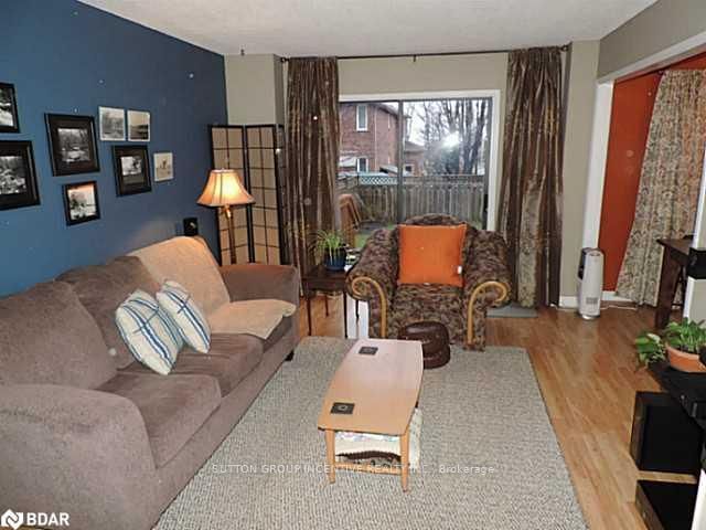 Listing Image 7