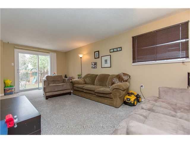 62 Corbett Dr, Barrie, L4M 5V2 | Image 2