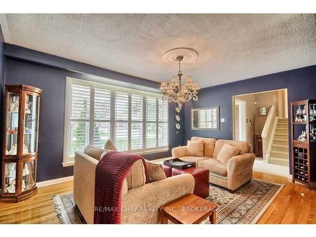 Listing Image 6