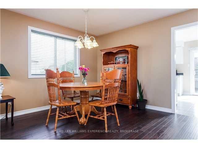 61 Stollar Blvd, Barrie, L4M 6N3 | Image 3