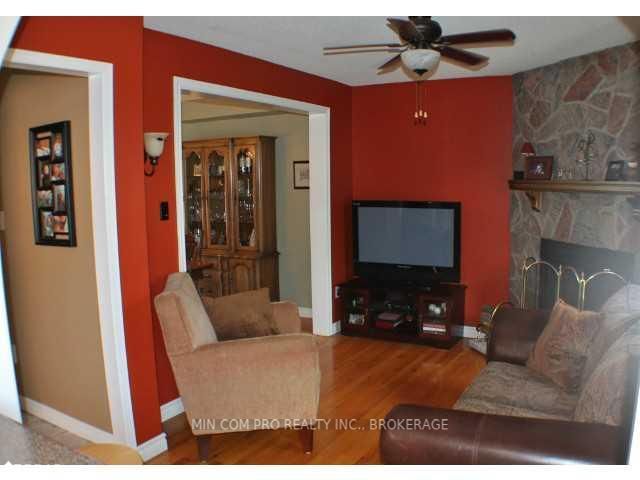 Listing Image 9
