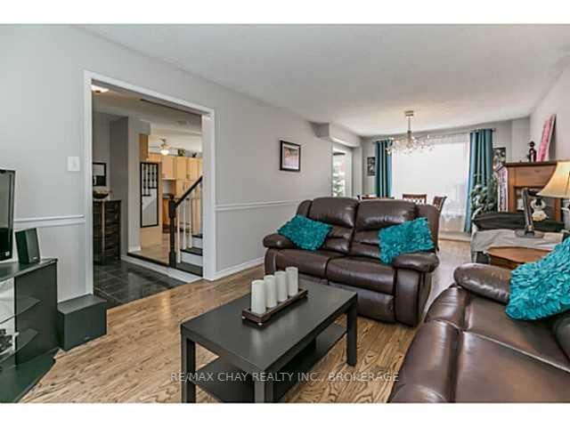 Listing Image 5