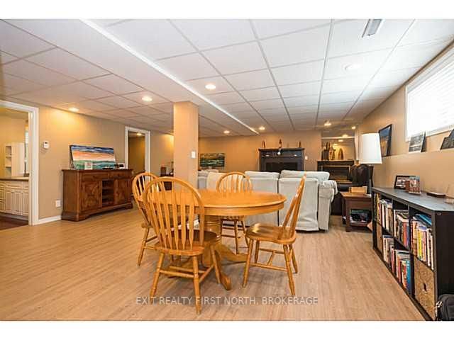Listing Image 16