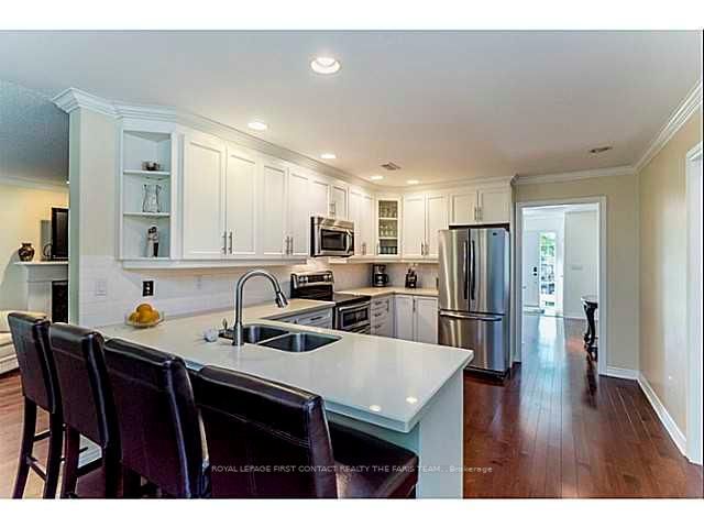 14 Alana Dr, Springwater, L4N 7K9 | Image 3