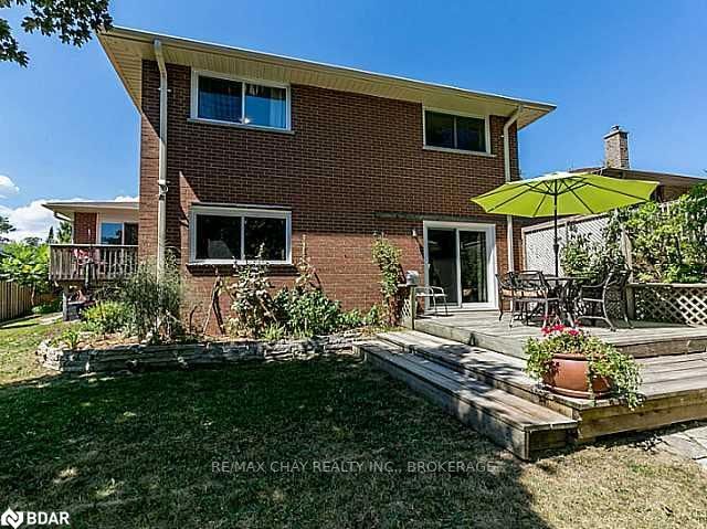 Listing Image 4
