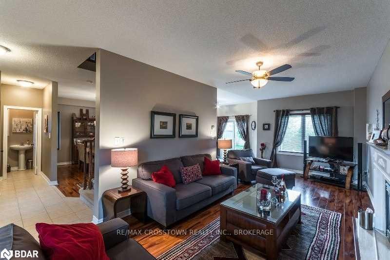 Listing Image 7