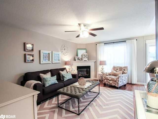 Listing Image 7