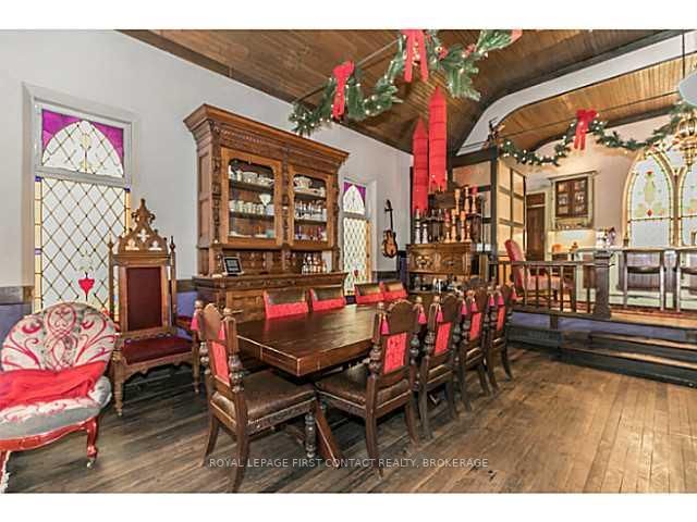 Listing Image 10