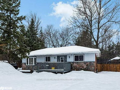 Detached House sold at 10 Finlay Mill Road, Springwater, Ontario, L0L 1X1 - Midhurst - MLS: S6274910