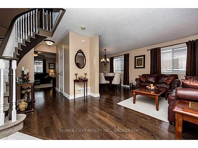 Listing Image 5