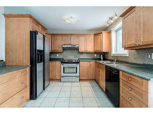 40 Kell Pl, Barrie, L4N 9K5 | Image 2