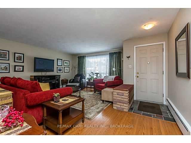 Listing Image 3