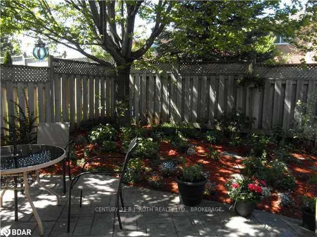 Listing Image 4