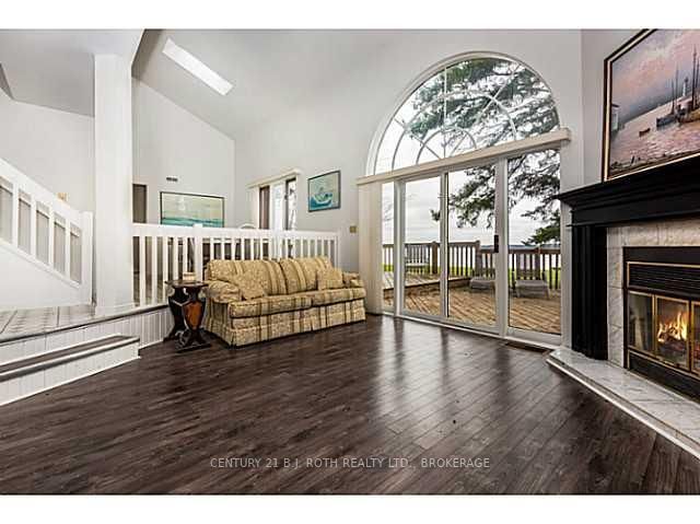 Listing Image 4