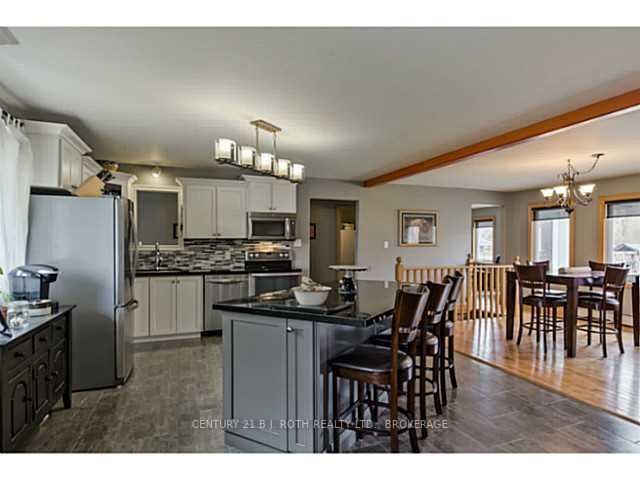 Listing Image 7