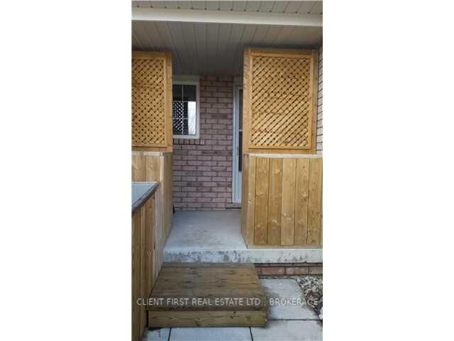 12 Sunset Pl, Barrie, L4N 0T7 | Image 2