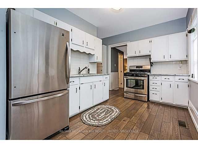 Listing Image 7