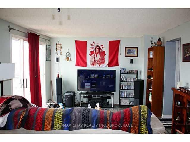 49 Browning Tr, Barrie, L4N 5A5 | Image 3