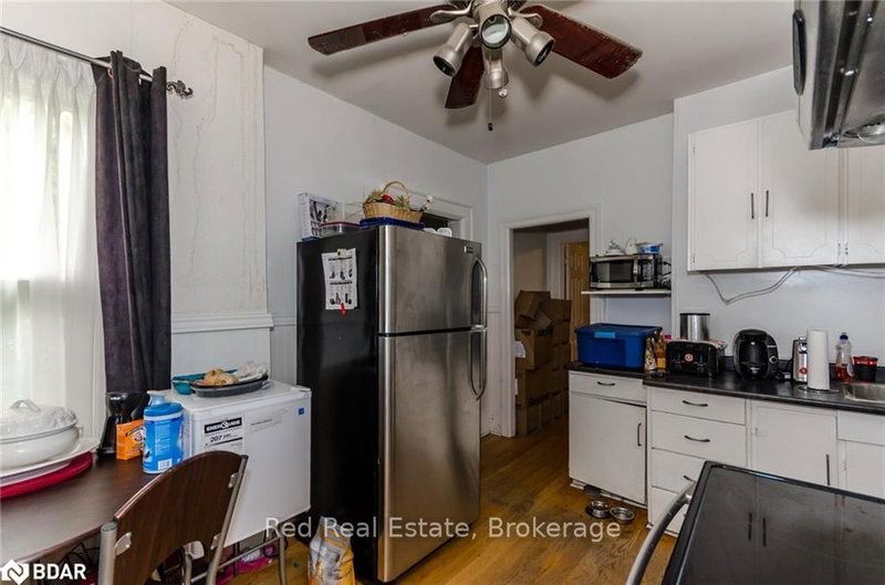 76 Henry St, Barrie, L4N 1C7 | Image 3