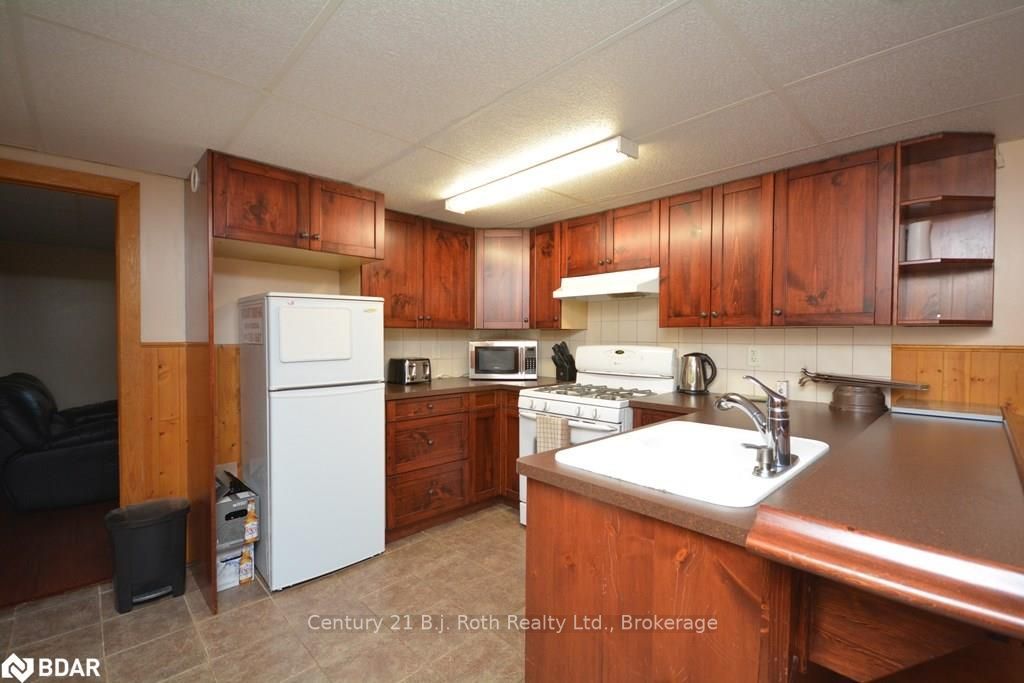 Listing Image 13