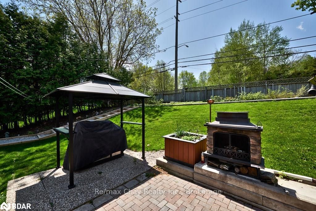 Listing Image 19