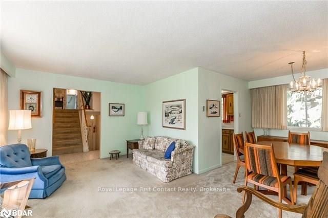 Listing Image 6