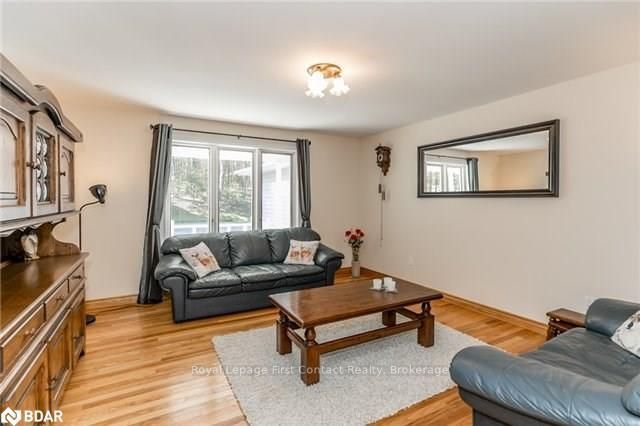 Listing Image 8