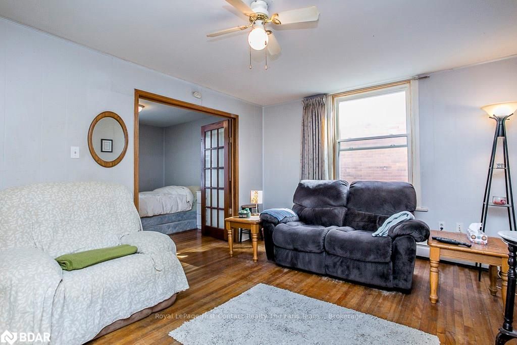Listing Image 3