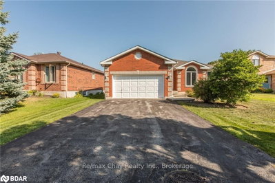 Detached House sold at 300 Cundles Road, Barrie, Ontario, L4N 7C9 - Northwest - MLS: S6284366