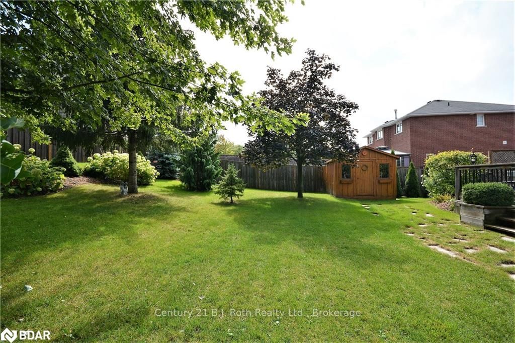 Listing Image 4