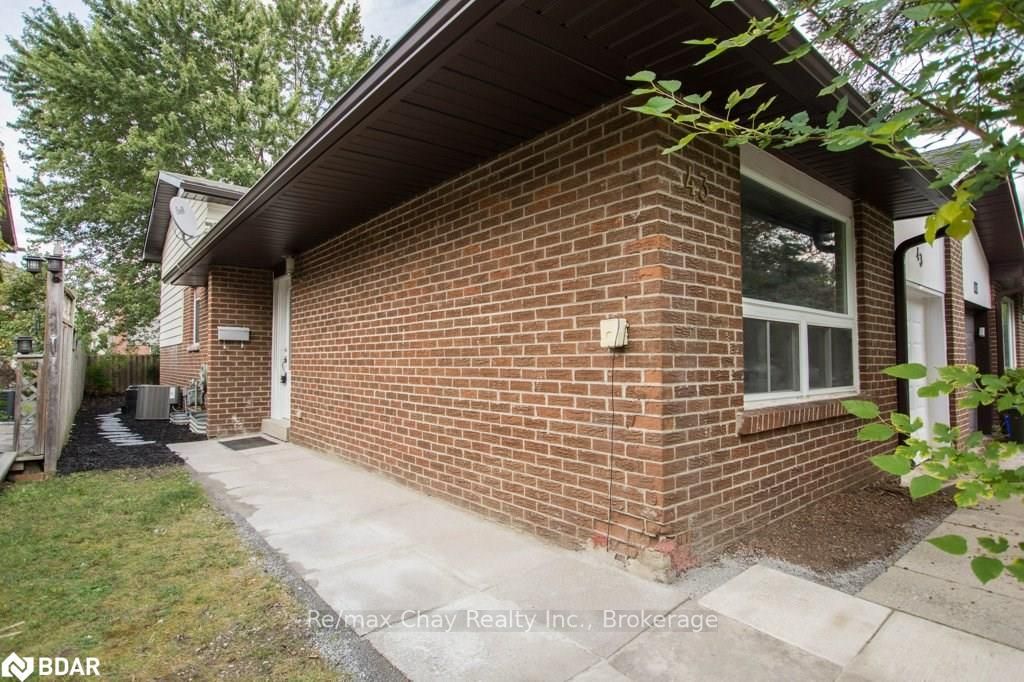 Listing Image 3
