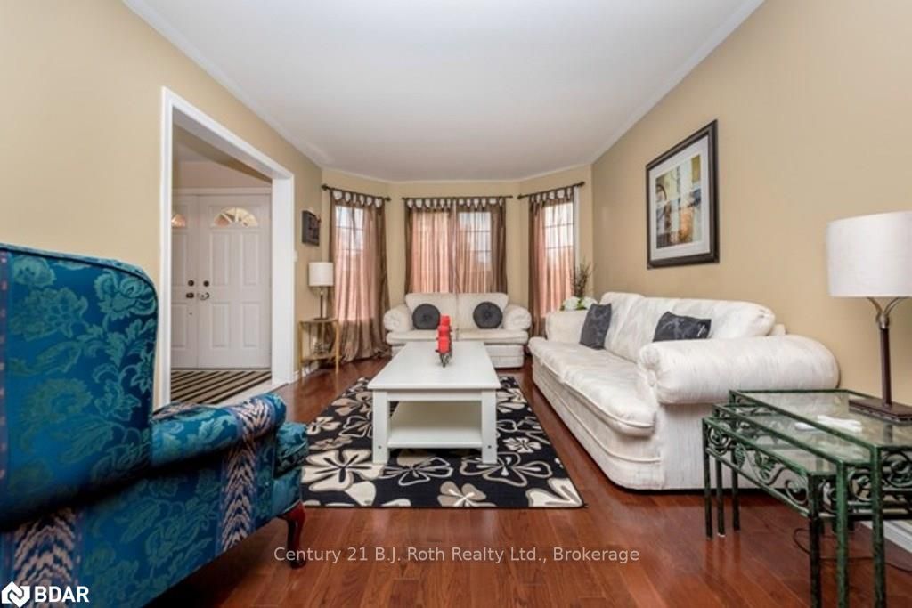 Listing Image 7