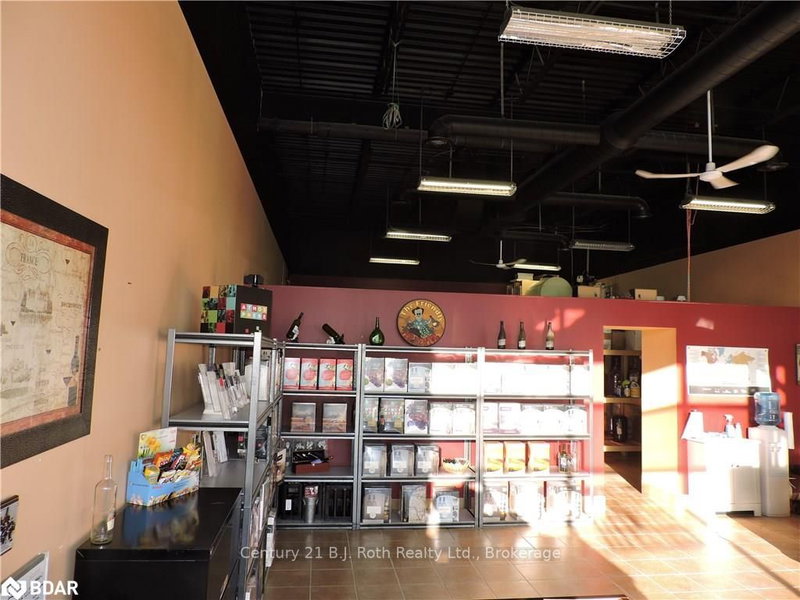 4 - 205 Memorial Ave, Orillia, L3V 5X8 | Image 3