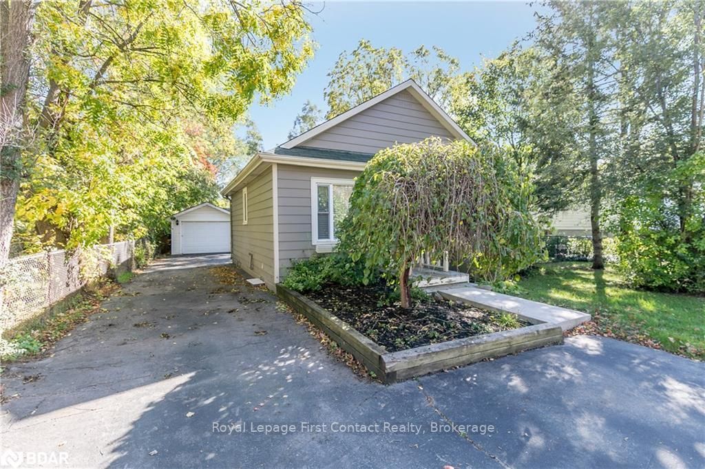 Listing Image 3