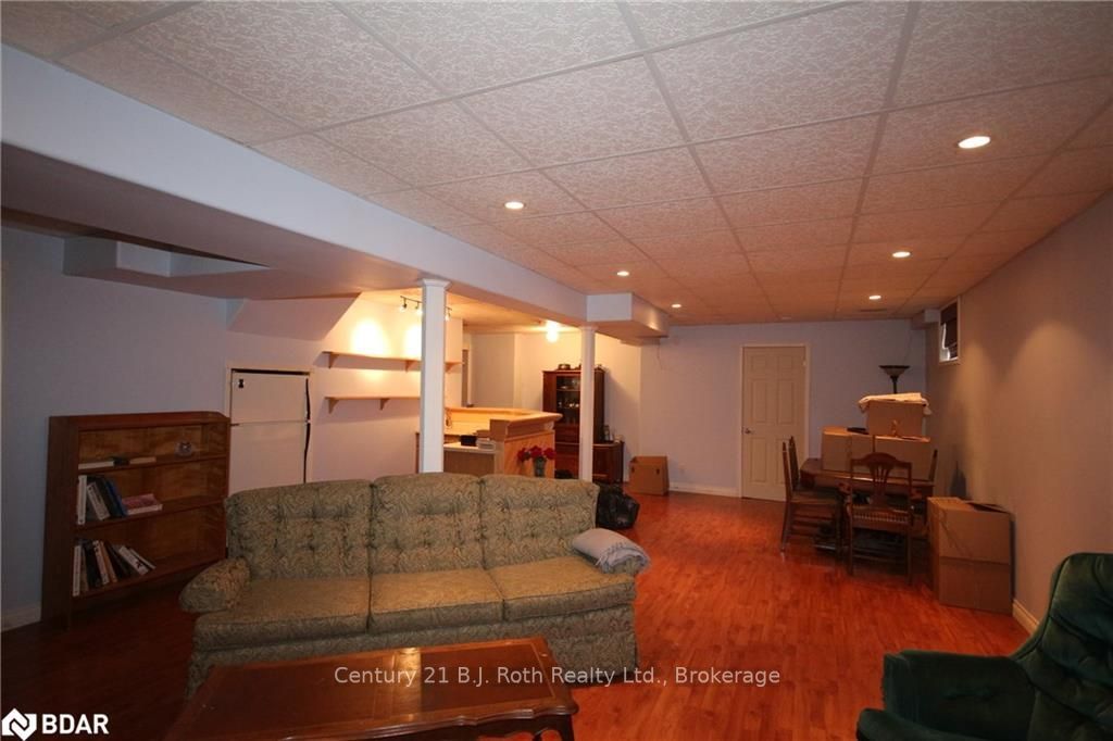 Listing Image 36